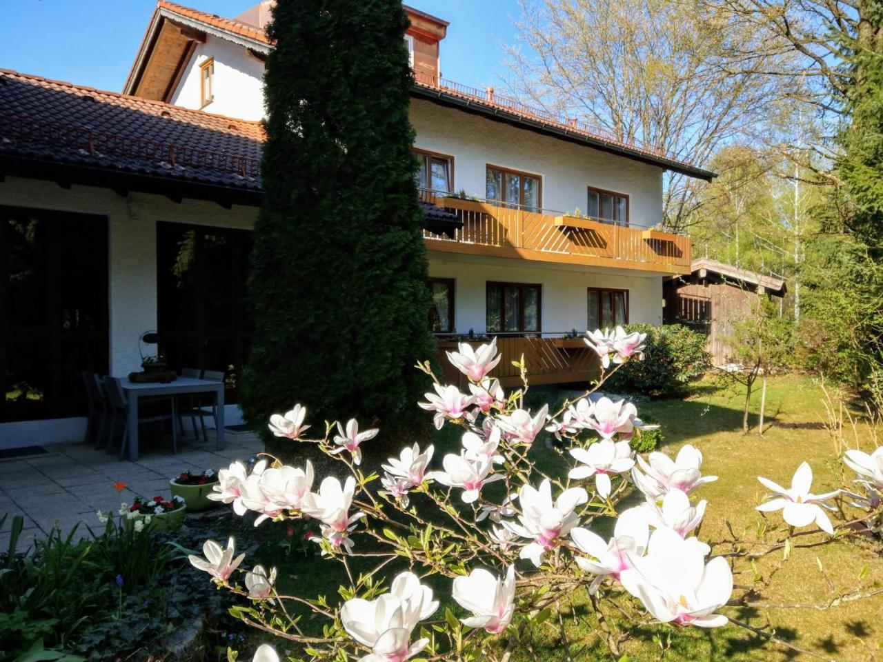 Hotel Am Wald Оттобрунн Экстерьер фото